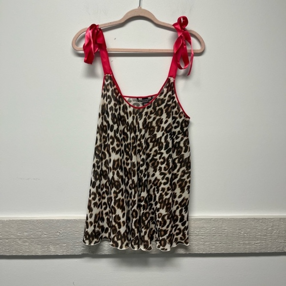 Victoria’s Secret Lingerie Top L